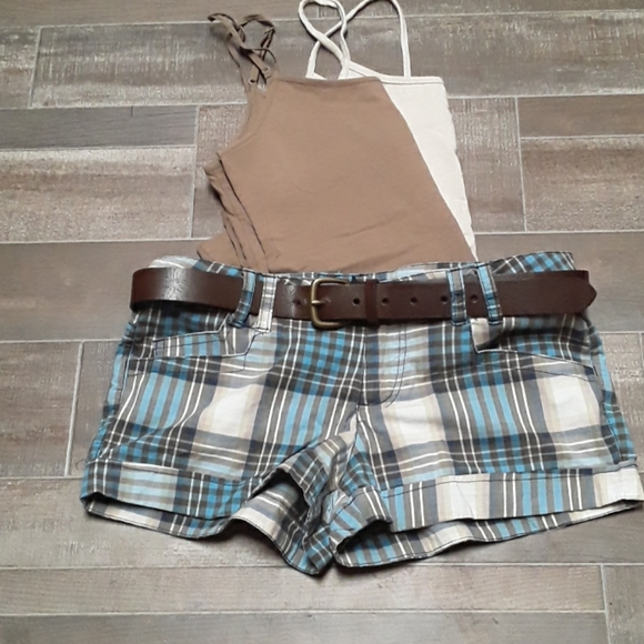 ROSIO USA Pants - ROSIO/USA WOMENS LOW RISE SHORTS.